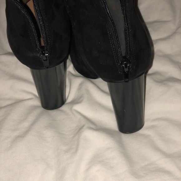 Black ankle booties - Picture 2 of 2